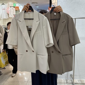 韩国代购大码女装2024夏季新款韩系纯色气质短袖通勤正肩西装外套