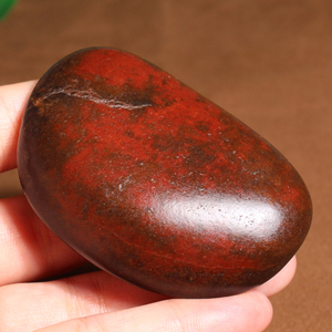 方言新疆墨玉河产罕见一口气牌子型大红红沁籽料原石玩料可包金e