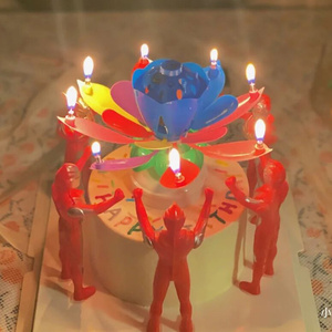 网红莲花开花旋转唱歌生日快乐音乐蜡烛创意要相信光超人英雄摆件