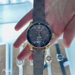 正品代购gucci古驰手表情侣款真皮带女表哆啦a梦男表防水石英腕表
