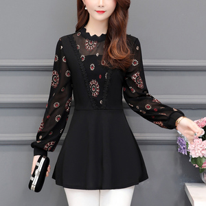 下摆荷叶边上衣春季