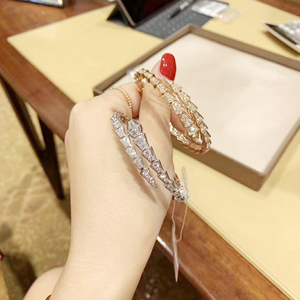 bvlgari/宝格丽 18k玫瑰金白金镶钻 满钻蛇骨手镯 镶钻蛇形手环女