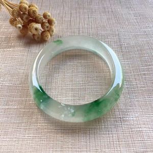 天然翡翠a货收藏级高冰种飘芙蓉绿花贵妃镯子玉手镯翡翠手镯女款