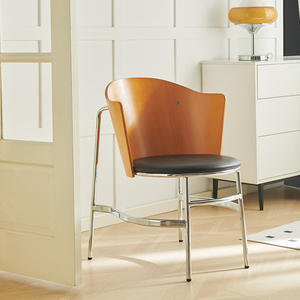 北欧中古包豪斯餐椅家具设计师皮革钢管阳台书房简约实木咖啡厅椅