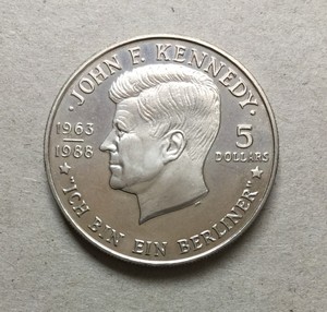 肯尼迪总统币 纽埃1988年5元纪念币 外国硬币 克朗型铜镍