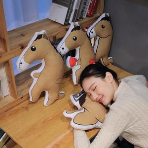 emoji马抱枕马头奔跑马可爱3d男女生搞笑午睡枕头创意布艺单身狗