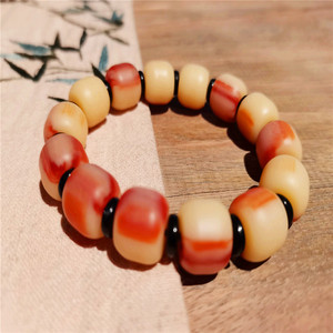 满血骆驼骨手串女