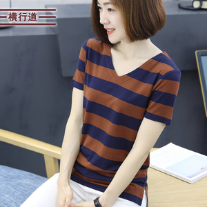 粗条纹鸡心领短袖t恤女装丅恤冰丝v领妈妈夏天半袖上衣服宽松体桖