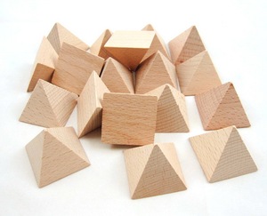 新款金字塔早教益智积木学校学具榉木蒙氏教具立体几何模型四棱锥