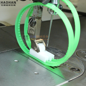 平车胶圈压脚滚轮压脚羽绒服丝棉缝制塑料滚圈压脚防缠绕轮子压脚