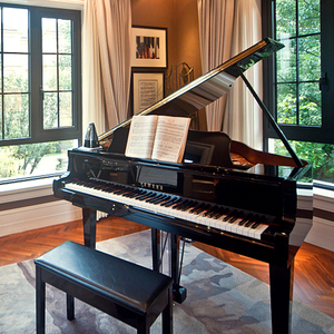 雅马哈三角钢琴g2