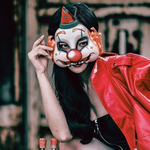 燕尾蝶小丑面具卡通搞笑万圣节年会抖音网红小众蒙面歌王流浪者