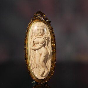 泰国佛牌真品 古巴塔姆尼许愿姐姐睡梦女神 成愿 助魅力感情