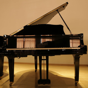 雅马哈三角钢琴g2