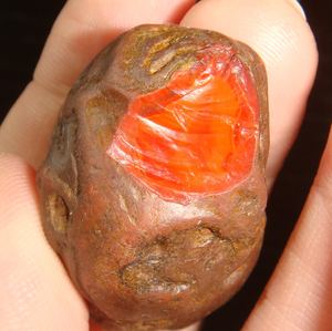 四川凉山美姑南红玛瑙铁皮包浆石原石南红包浆原石玫瑰红老坑原矿