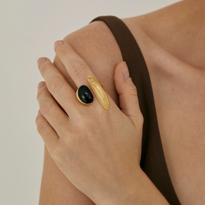 欧美小众 黑玛瑙发晶镶嵌不对称夸张开口可调节镀金轻奢时尚戒指