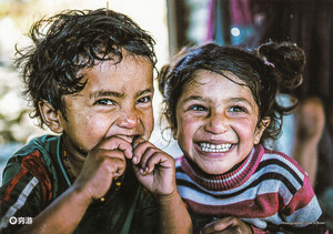 乐卡 穷游片 尼泊尔 小孩 笑脸 摄影 明信片