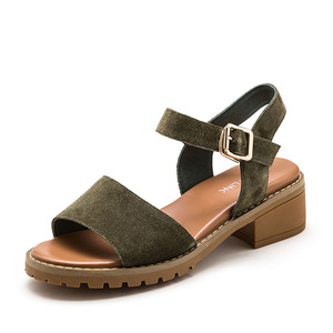 西遇女鞋2017夏季新款休闲牛皮绒面厚底搭扣露趾中跟凉鞋女夏