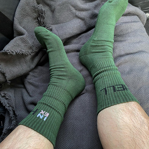毛巾底绿色运动袜加厚篮球袜潮袜男街头欧美字母中筒条纹男士袜子