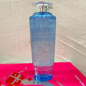 兰蔻爽肤水蓝色