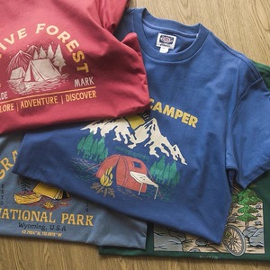 户外露营题材印花宽松落肩短袖t恤男女大码圆领tee happy camper