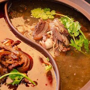 黑山羊火锅贵州遵义特产新鲜羊肉熟食成品预制带皮羊肉