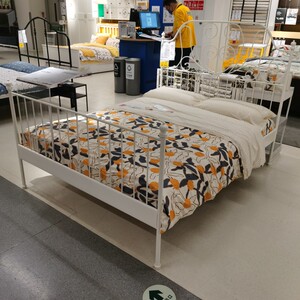 ikea 大连宜家  莱尔维克 床架铁艺床含床板北欧风 150宽