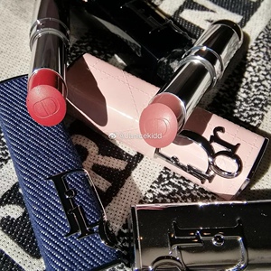 在途dior迪奥新品超模黑管漆光可替换口红壳716 727 527 720