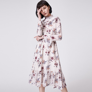 茜舞品牌女装2019春季新品修身显瘦雪纺印花长款连衣裙