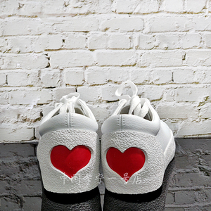 李宁爱心小白鞋