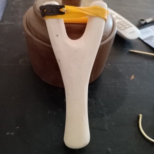 手工制作实木弹弓