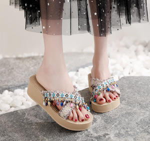 交叉拖鞋女民族风新款夏季外穿时尚小香带凉拖坡跟厚底沙滩凉鞋潮