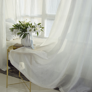 白纱窗拍照背景