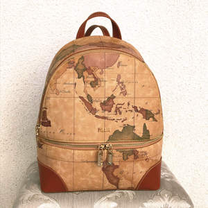 alviero martini马天尼地图包休闲背包双肩包背囊2022年新款热卖