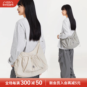 【泡芙包】LIVEBOX斜挎包女大容量包包通勤背包休闲健身包单肩包