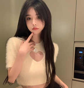 清甜纯欲女主播衣服网红直播上镜甜心少女爱心短袖t恤ins可爱上衣