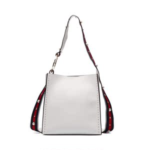 teenmix/天美意冬专柜同款白色铆钉珠饰织带单肩斜跨两用女包x138