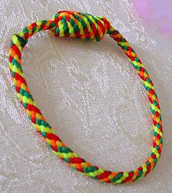 西双版纳傣族特色拴红线绳情侣订情信物男女款儿童小孩老人红手链