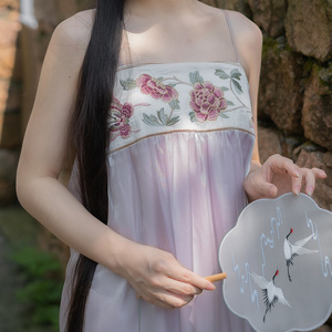 汉服女中国风内搭打底吊带背心百褶连衣裙民族风刺绣古风抹胸襦裙