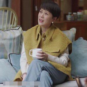 小欢喜海清童文洁同款宽松姜黄色背心马甲女韩版无袖羊绒毛呢外套