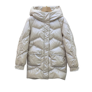 欧迪雯w21d822专柜正品2021冬新款休闲纯色白嫣然连帽羽绒服女装