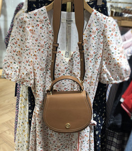 量少清仓eland依恋手提包女新款气质大容量简约休闲马鞍包斜挎包