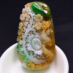 翡翠花开富贵吊坠