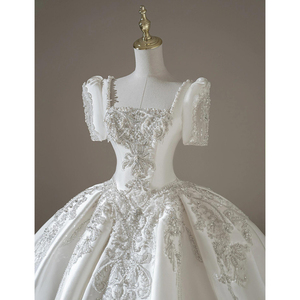 缎面法式轻婚纱礼服女2024新款新娘高级质感大拖尾小个子白色主纱