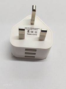 港版新马泰大三角3USB英规充电器 5V3.1A英标平板手机充电器