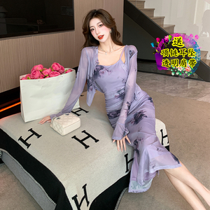 韩版甜美纯欲性感气质玫瑰吊带包臀连衣裙设计感洋气海边度假裙子
