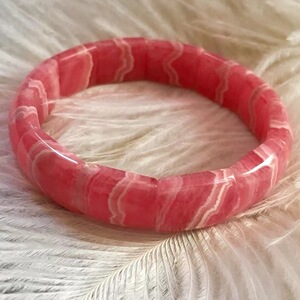 天然冰种五花肉红纹石手牌阿根廷手镯手链纹理独特樱花粉旺姻缘女