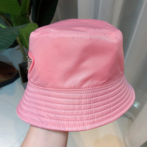 欧美高端2021新款帽子粉色p家重工三角标网红渔夫帽遮阳防晒盆帽