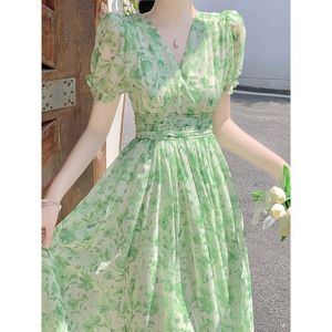日韩外贸尾货品牌剪标女装夏绝美文艺绿色裙子显白V领碎花连衣裙