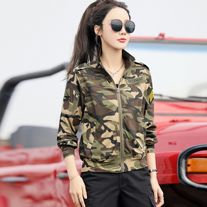 春秋季迷彩服长袖t恤女显瘦休闲水兵舞服装绿色新款工装上衣时尚